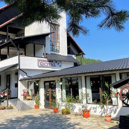 Royal Bucovina Residence Adults Only-Self Check-In Câmpulung Moldovenesc Exterior foto