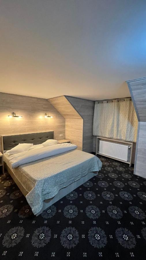 Royal Bucovina Residence Adults Only-Self Check-In Câmpulung Moldovenesc Exterior foto