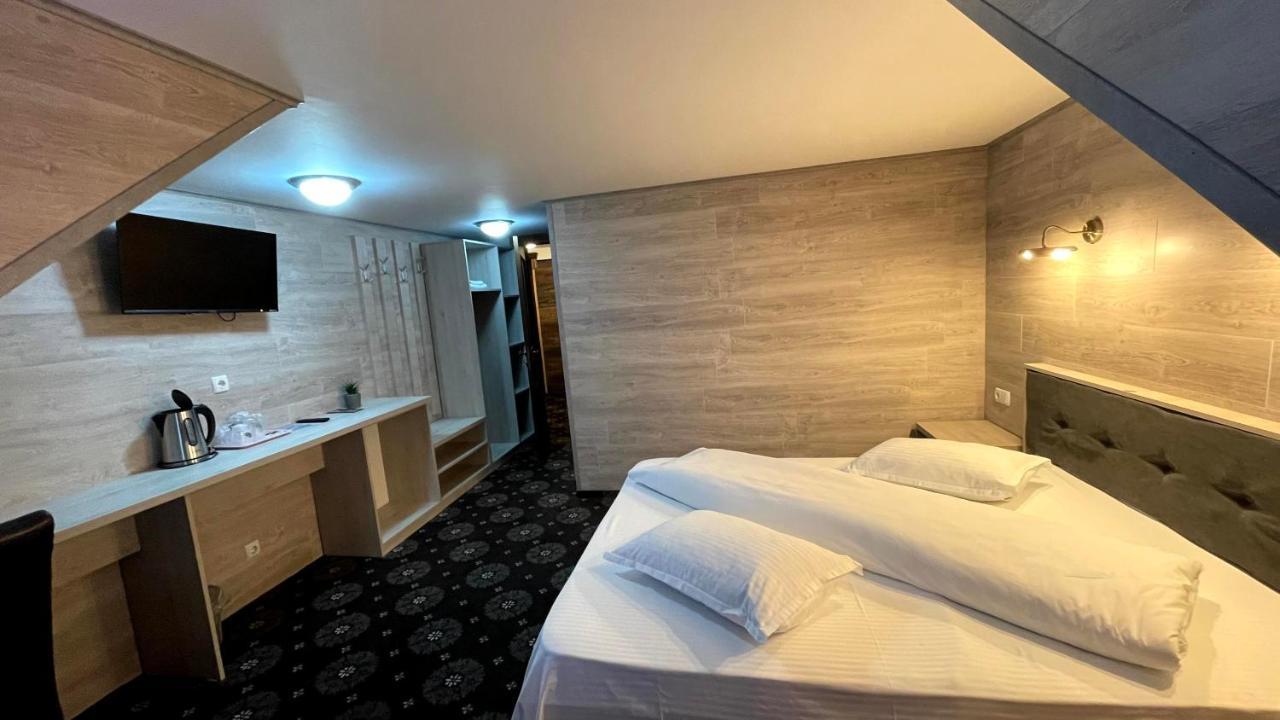Royal Bucovina Residence Adults Only-Self Check-In Câmpulung Moldovenesc Exterior foto