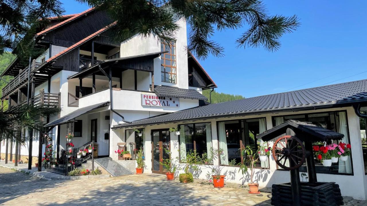Royal Bucovina Residence Adults Only-Self Check-In Câmpulung Moldovenesc Exterior foto