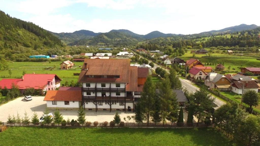 Royal Bucovina Residence Adults Only-Self Check-In Câmpulung Moldovenesc Exterior foto