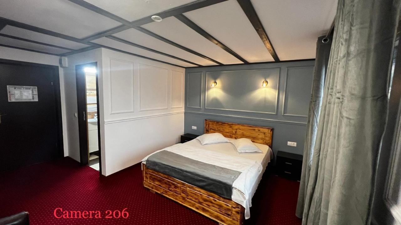 Royal Bucovina Residence Adults Only-Self Check-In Câmpulung Moldovenesc Exterior foto