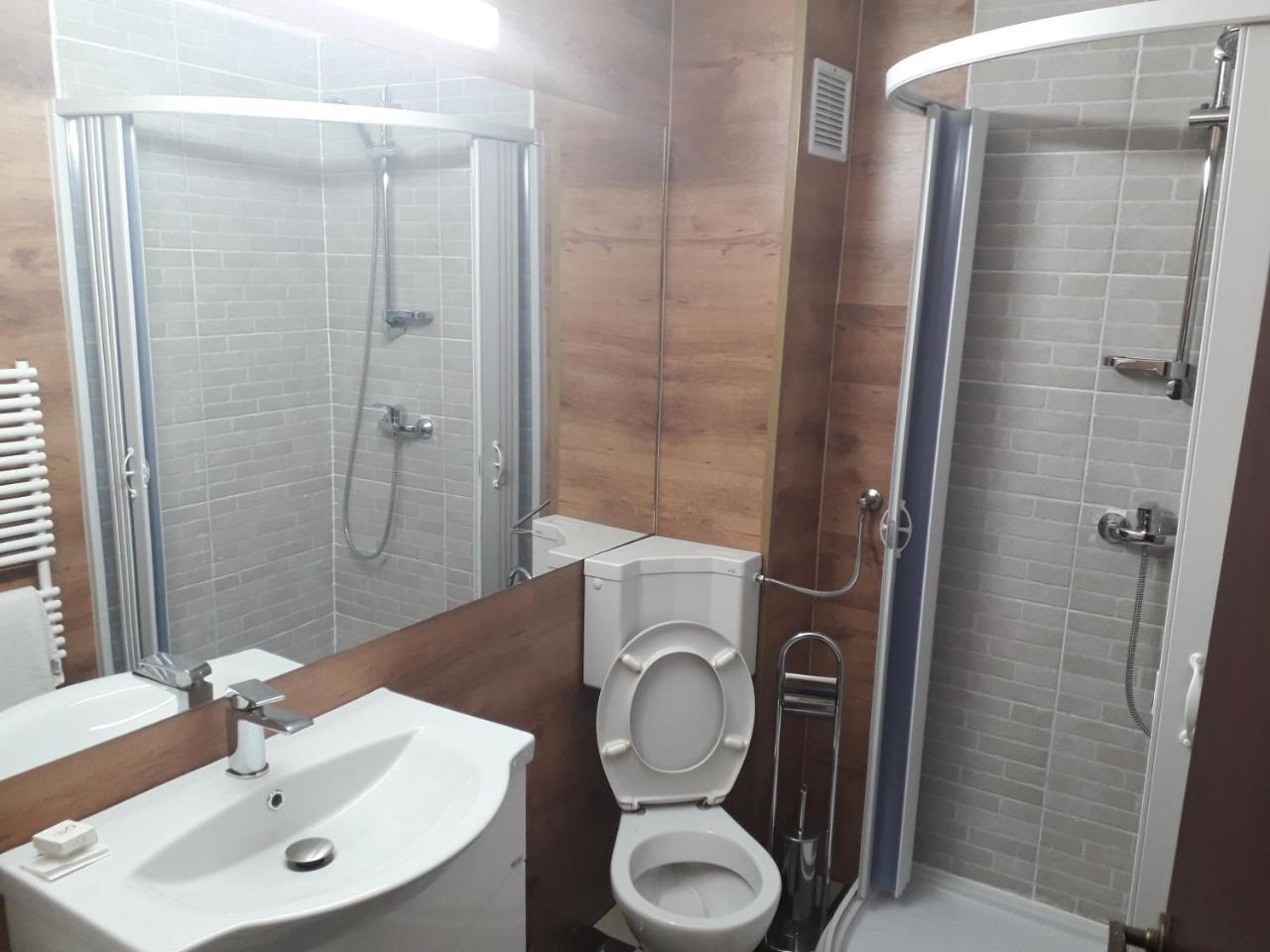 Royal Bucovina Residence Adults Only-Self Check-In Câmpulung Moldovenesc Exterior foto